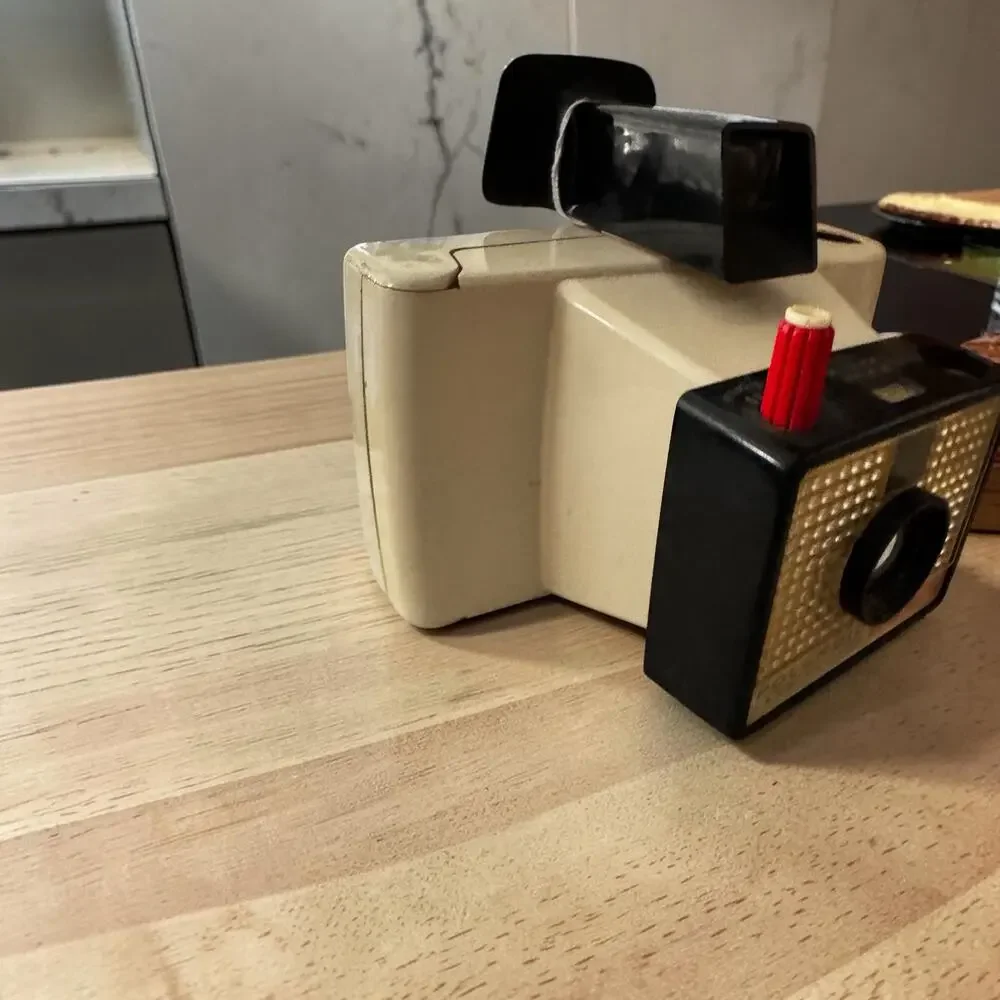 Vintage 1960s Polaroid Swinger Model 20 Land Camera Instant Film Cream Black Mod